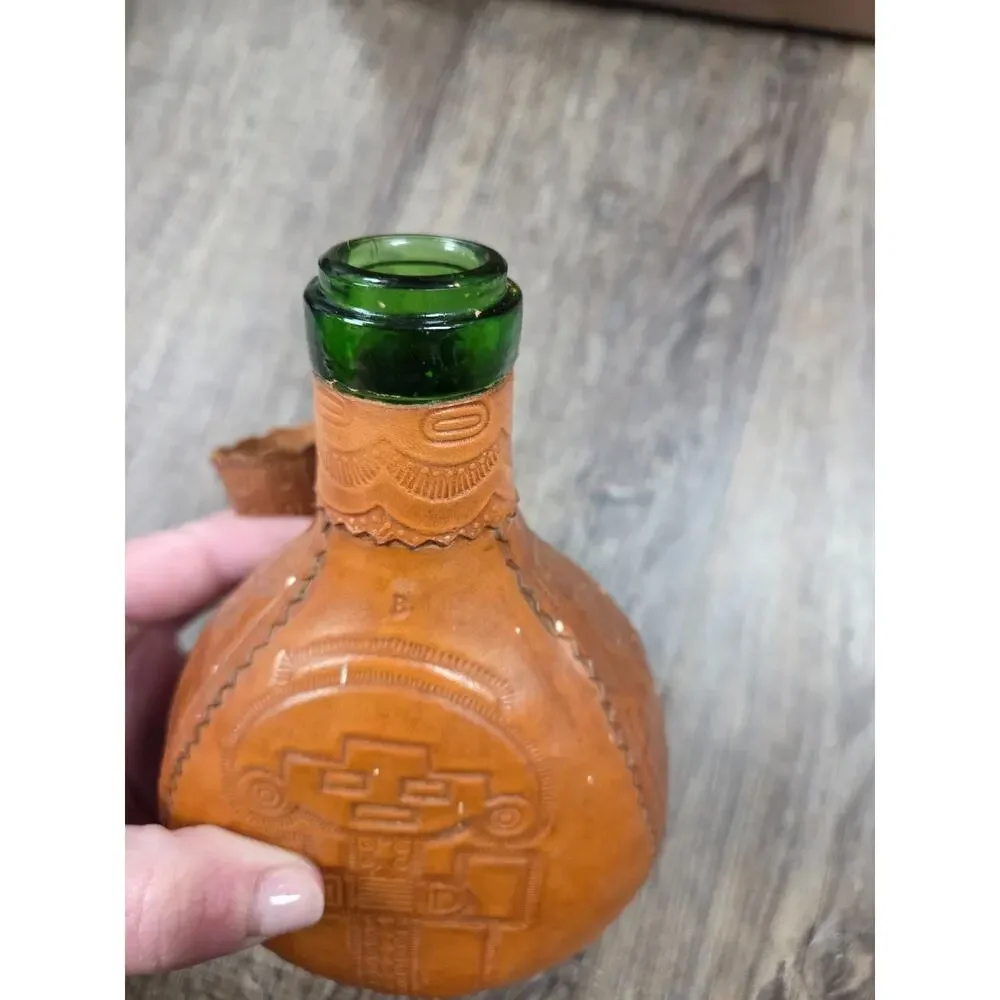 Vintage Leather Wrapped Green Glass Jug Decanter Columbia Bottle Flask Antique - Picture 9 of 9